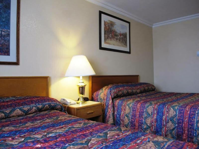 Merrill Field Inn Anchorage Exterior photo